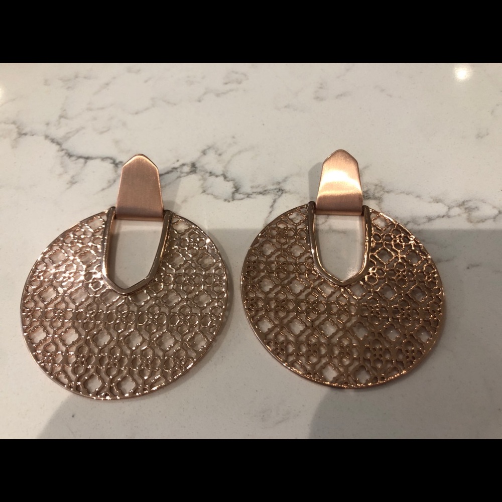 Kendra Scott rose gold earrings